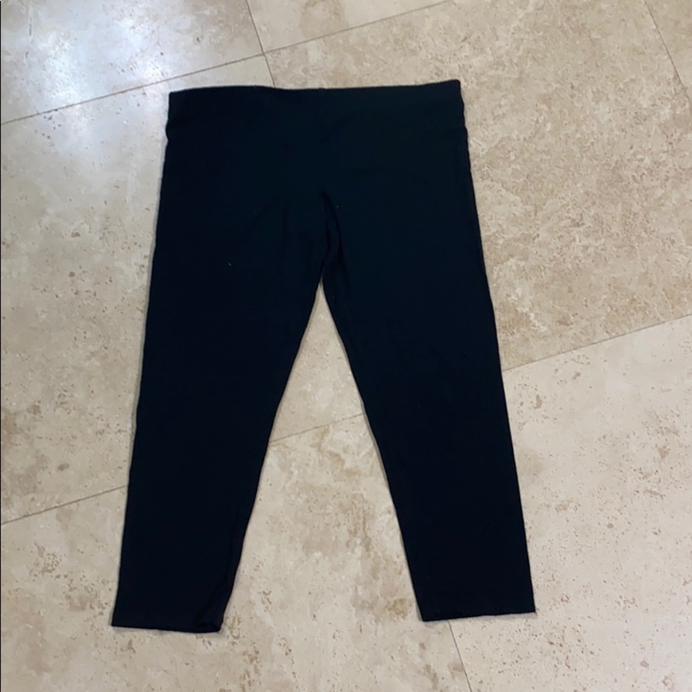 black fighting eel cropped leggings